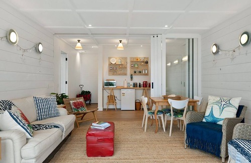Hatfields Beach House | MaiMoana - Hatfields Beach Cliff-Top Retreat