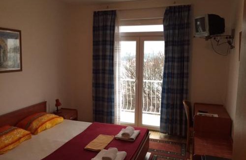Gruz House | Main Bus Terminal Rooms