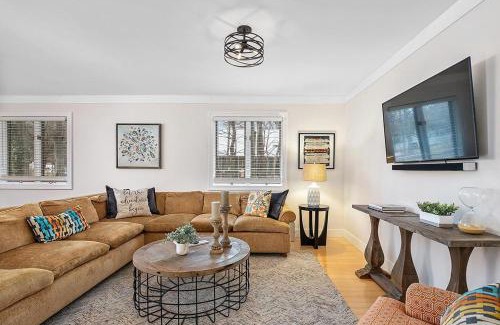 Saugatuck House | Main Stay Cottage