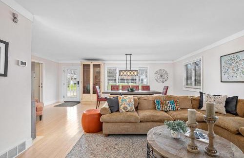 Saugatuck House | Main Stay Cottage