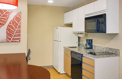 Altamonte Springs Hotel | MainStay Suites Orlando Altamonte Springs
