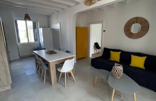 Vendœuvres House | Maison Avec Plan D'eau