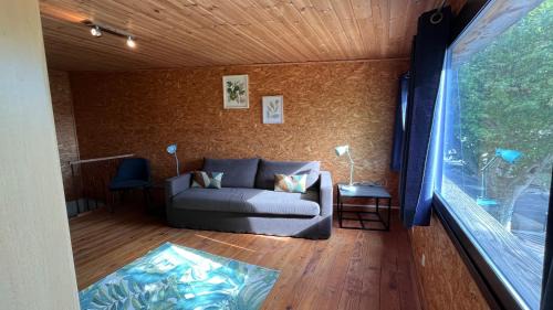 Valreas House | Maison Chaleureuse avec Terrasse Privée