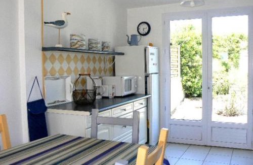 La Couarde-sur-Mer House | Maison Décorée avec Jardin, Près des Plages de La Couarde, 6 Pers. - FR-1-258-7