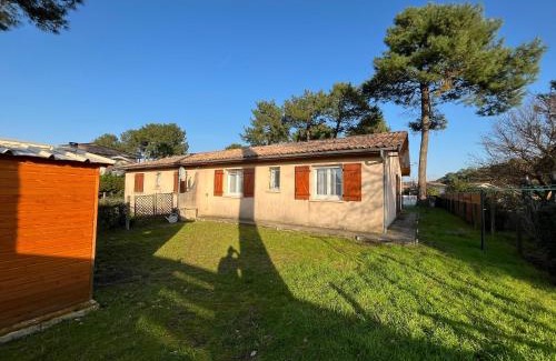 Gujan-Mestras House | Maison familiale avec jardin, proche Dune du Pyla - 3 chambres - TV, WiFi, parking - FR-1-319-536