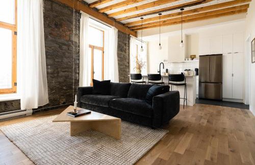Old Montreal Apartment | Maison Place Royale by Luxury In Transit