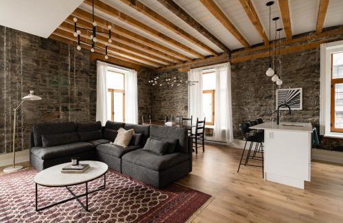 Old Montreal Apartment | Maison Place Royale by Luxury In Transit