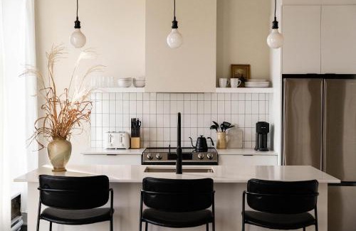 Old Montreal Apartment | Maison Place Royale by Luxury In Transit