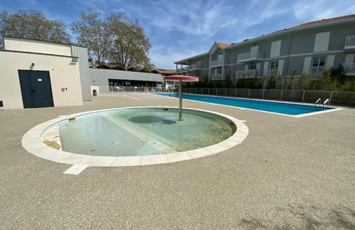 La Teste-de-Buch House | Maison typée Arcachonnaise avec piscine commune