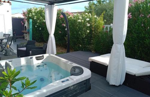 Les Mathes House | Maisonlazenitude-lapalmyre