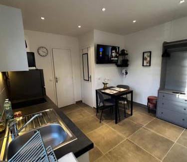 Bobigny House | Maisonnette 2 pers tout confort près de Paris