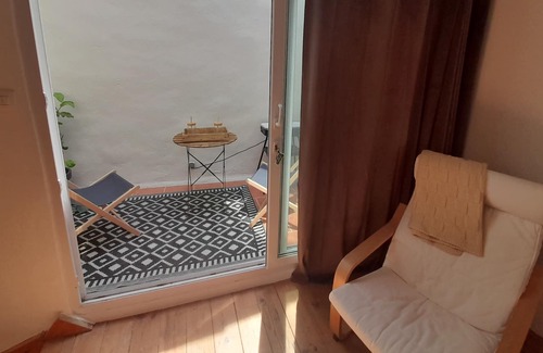 Quarante House | Maisonnette de Charme Avec Petite Terrasse