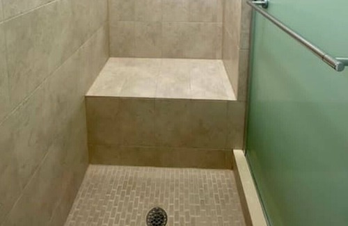 Hialeah House | Majestic Hideaway/5 minutes away from Airport