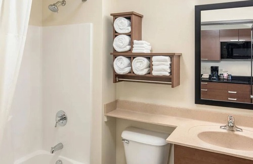 Hastings Hotel | Make Yourself at Home in a Room w/Kitchen, Minutes from Cimarron Plaza
