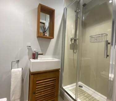 Holmbridge Apartment | Malkin Wood Studio - 15 min walk to Holmfirth centre