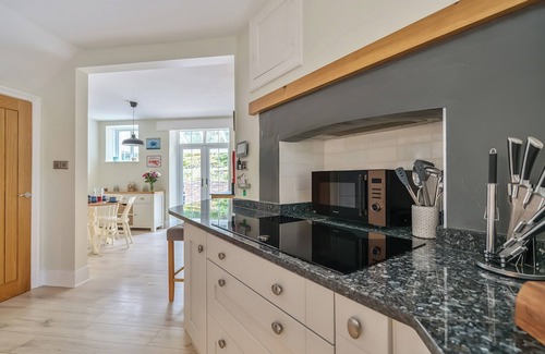 Westleigh House | MALLACLEAVE HOUSE, pet friendly, luxury holiday cottage in Bideford