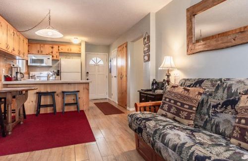 Mammoth Lakes House | Mammoth View Villas # 34