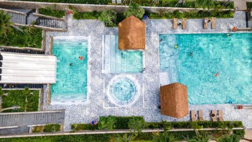 Suoi Nuoc Beach Resort | Mandala Cham Bay Paradise Hotel & Resort