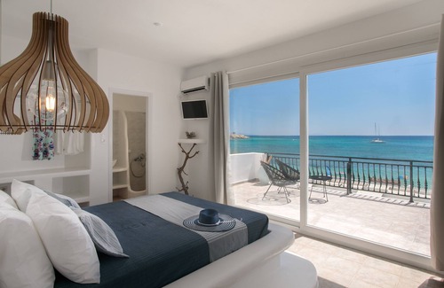 Agia Anna Hotel | Manios Suites