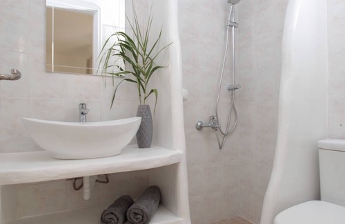 Agia Anna Hotel | Manios Suites