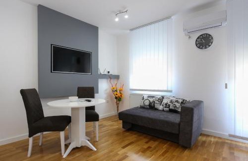 Subotica Apartment | MANIROSI 3 apartman