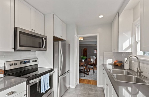 Rockwood House | Manito Park 3b/1ba|Close to Hospitals|Quiet Neighborhood