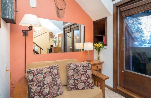Telluride Hotel | Manitou Lodge 8 by Alpine Lodging Telluride