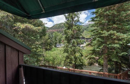 Telluride Hotel | Manitou Lodge 9 by Alpine Lodging Telluride