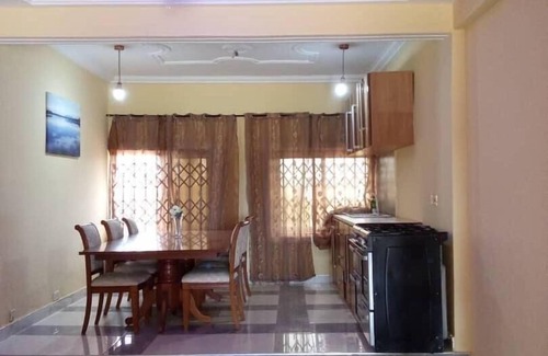 Mankessim House | Mankessim-5Bedroom-4Bathroom-6Beds-Parking