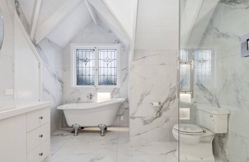 Manly House | Manly Tranquil Oasis - Small Pet Friendly