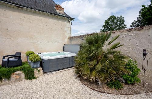 Joue-les-Tours House | Manoir, vignes et chevaux au cœur des châteaux