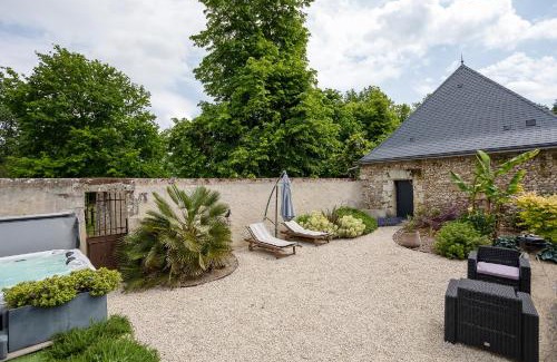 Joue-les-Tours House | Manoir, vignes et chevaux au cœur des châteaux