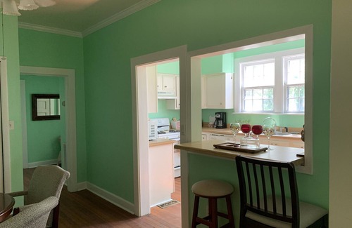 Willoughby Spit Cottage | Manor and Mutts #2 - Beach Front, Pet Friendly, High Speed WiFi