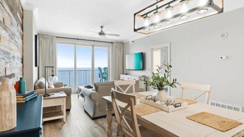 West Panama City Beach House | Manta Ray Villa by AvantStay Gulf Front 2 Pools