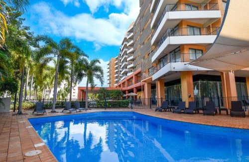 Darwin City Centre Apartment | Mantra on The Esplanade