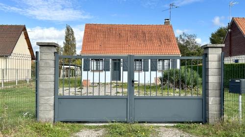 Saint-Quentin-en-Tourmont House | Manureva