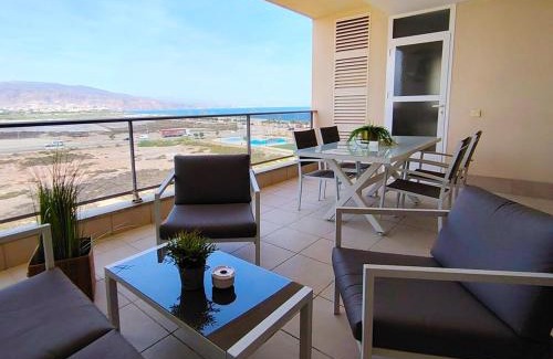 Roquetas de Mar Apartment | Mar y Sal 8, 1º Línea de playa, 2 hab, terraza con vistas al mar y garaje