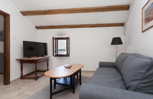 Rovinj Apartment | Mareblu seaview apartment by Irundo