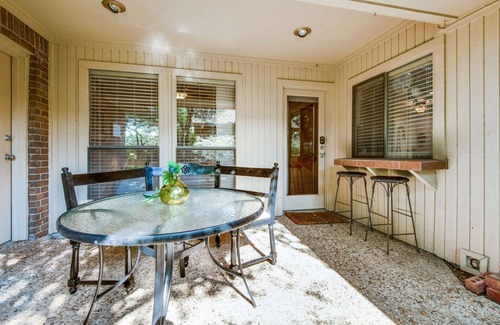 Carrollton House | Maria's Secret Garden
