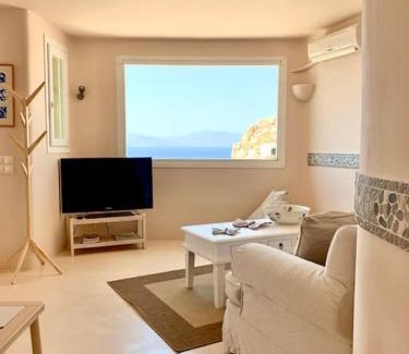 Agios Ioannis Apartment | Marialena's studio