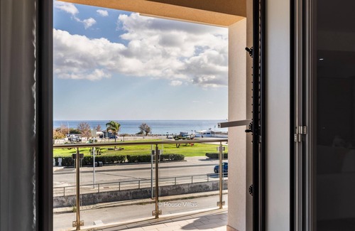 Avola Apartment | Maric in Avola With 2 Bedrooms and 2 Bathrooms