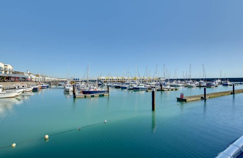 Seafront Cottage | Marina Central