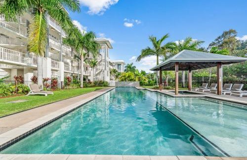 Airlie Beach Apartment | Marina Views at The Boathouse