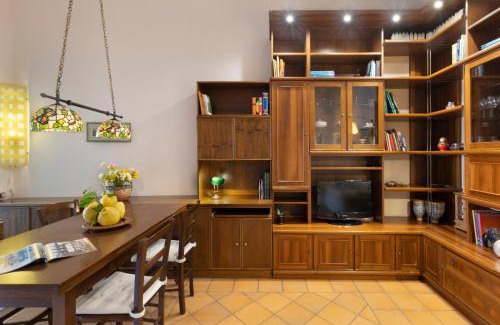 Sorrento Historic Centre Apartment | Marine style home in Sorrento by the sea