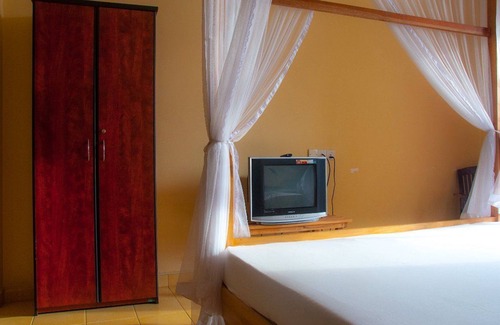 Kudapaduwa House | Marine Tourist Beach Guest House Negombo Beach