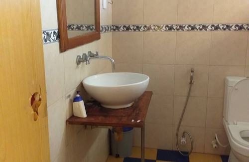 Kudapaduwa House | Marine Tourist Beach Guest House Negombo Beach