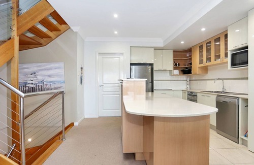 Hawks Nest House | Mariners Mark 1 - panoramic views of the Myall River