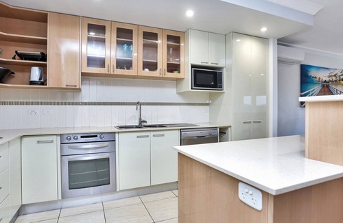 Hawks Nest House | Mariners Mark 1 - panoramic views of the Myall River
