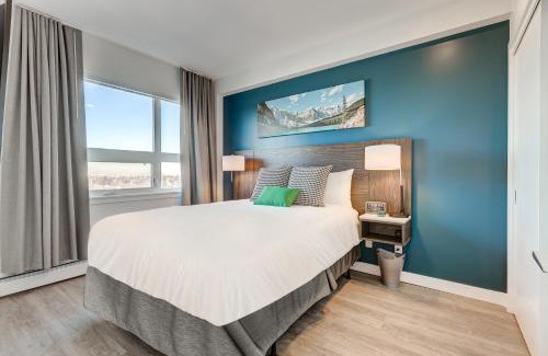 Tuxedo Park Apartment | Marquee on 16th