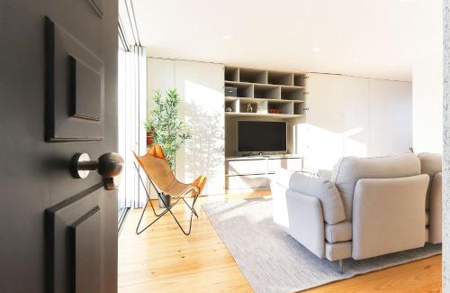 Santo Antonio Apartment | Marques de Pombal Duplex with Terrace by Homing